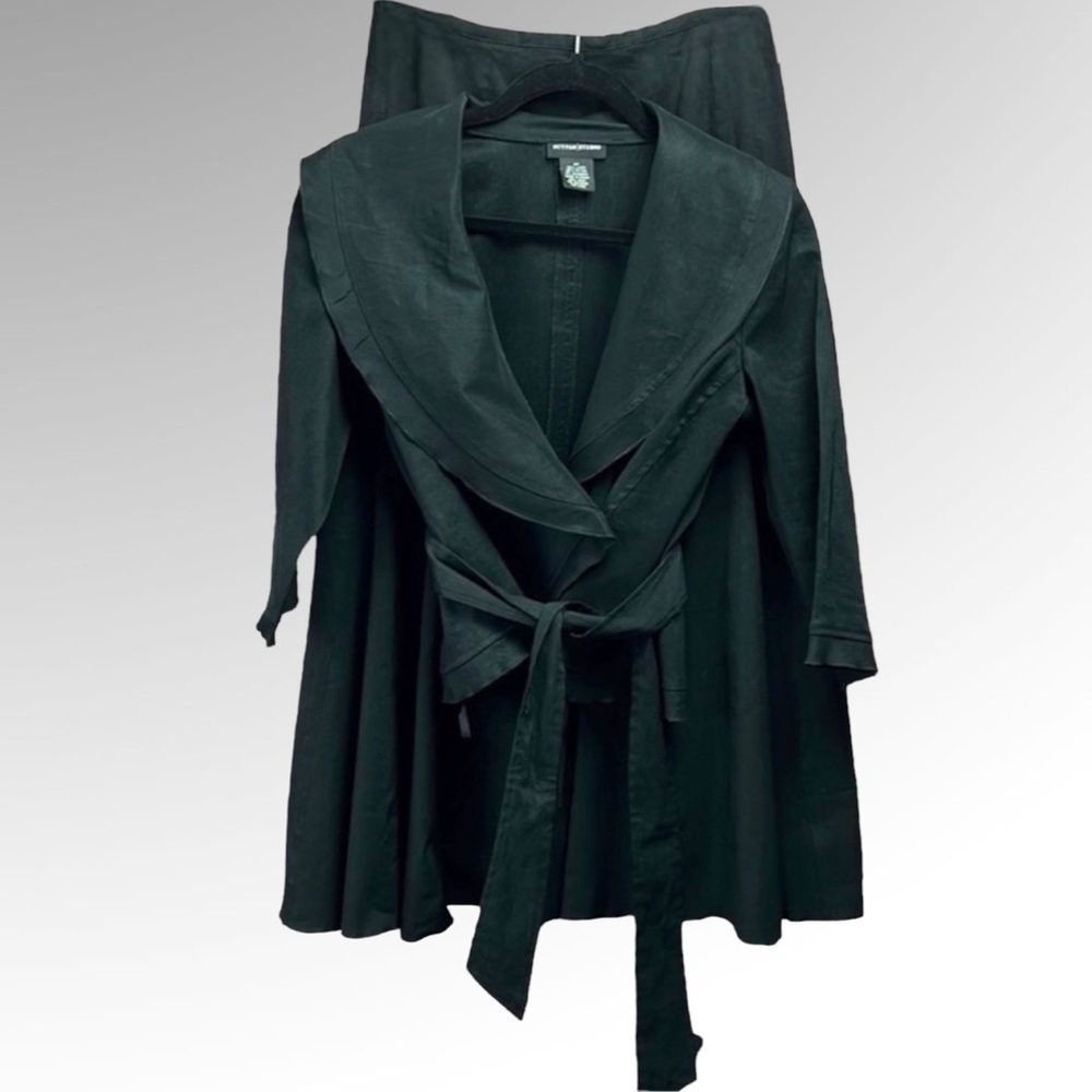 Sutton studio blouse and skirt pair.